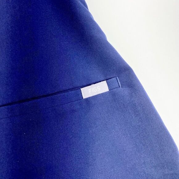 FIGS Casma one pocket blue scrub top XS - Picture 7 of 7